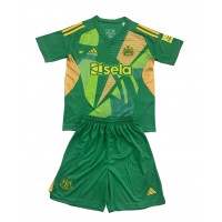 Camisa de Futebol Newcastle United Goleiro Equipamento Principal Infantil 2024-25 Manga Curta (+ Calças curtas)